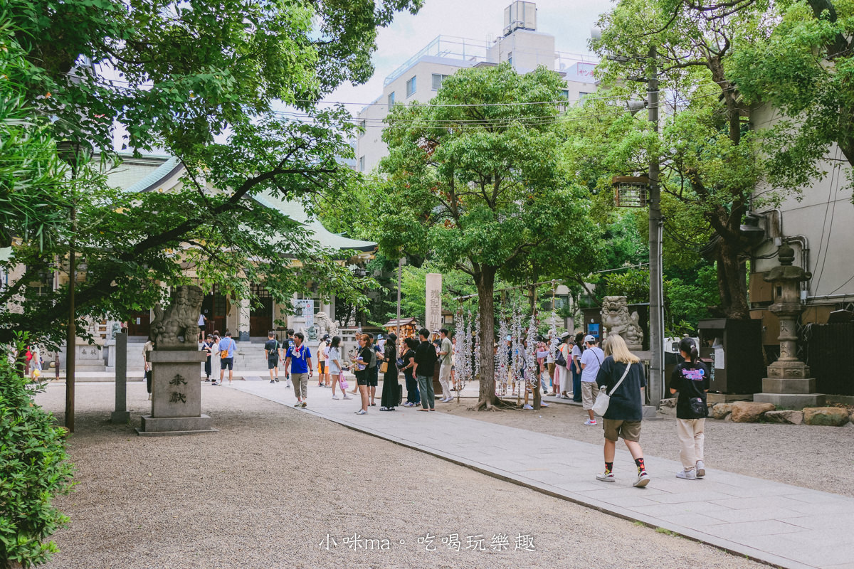 【大阪景點】難波八阪神社|巨無霸獅子頭神社隱身巷弄內,快來讓他吸光你的厄運吧,超Q鯉魚籤詩有夠可愛,大阪免費景點 - 第9張圖 【大阪景點】難波八阪神社|巨無霸獅子頭神社隱身巷弄內,快來讓他吸光你的厄運吧,超Q鯉魚籤詩有夠可愛,大阪免費景點