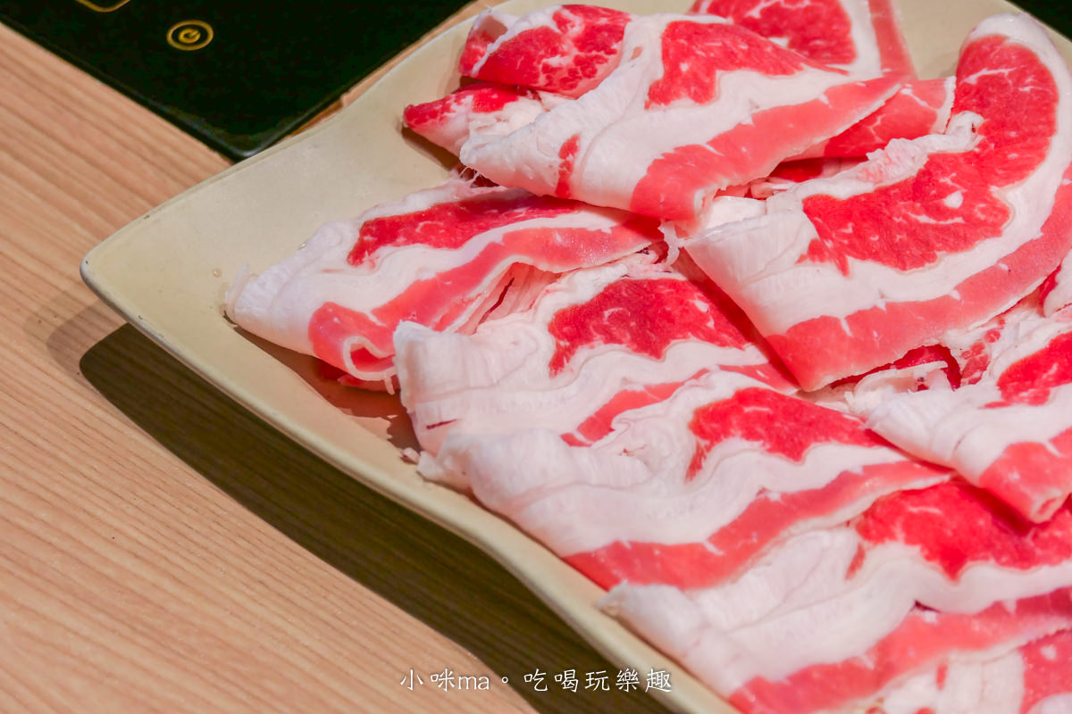 【台北火鍋】石二鍋 士林中正店(旗艦店)|老牌個人鍋也有2.0旗艦版,想吃菜多或是肉多自己選,平價火鍋給你高檔享受,士林美食 - 第18張圖 【台北火鍋】石二鍋 士林中正店(旗艦店)|老牌個人鍋也有2.0旗艦版,想吃菜多或是肉多自己選,平價火鍋給你高檔享受,士林美食