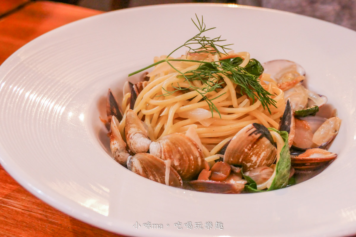 【新店美食】里拉6街義大利餐館|獨棟歐風義式餐廳有夠難訂,義大利麵只要200元,餐點多樣化又很平價,新店人都推這間,捷運小碧潭站 - 第23張圖 【新店美食】里拉6街義大利餐館|獨棟歐風義式餐廳有夠難訂,義大利麵只要200元,餐點多樣化又很平價,新店人都推這間,捷運小碧潭站