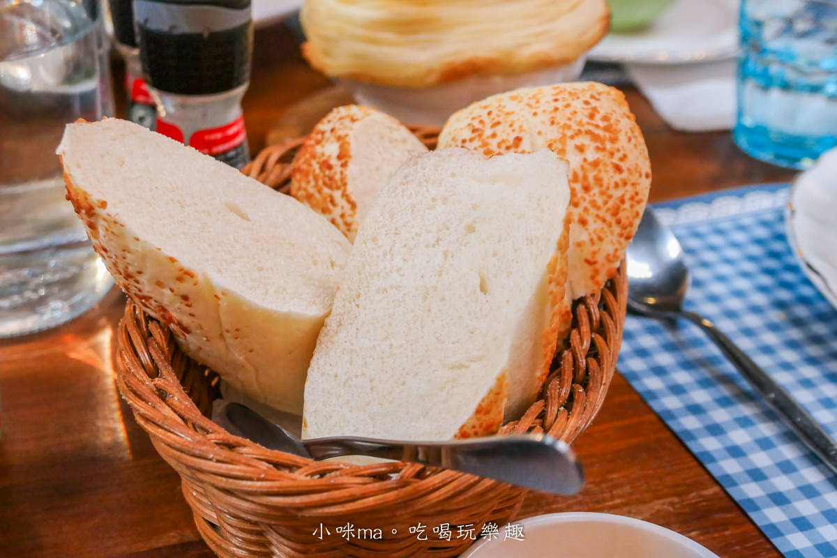 【新店美食】里拉6街義大利餐館|獨棟歐風義式餐廳有夠難訂,義大利麵只要200元,餐點多樣化又很平價,新店人都推這間,捷運小碧潭站 - 第18張圖 【新店美食】里拉6街義大利餐館|獨棟歐風義式餐廳有夠難訂,義大利麵只要200元,餐點多樣化又很平價,新店人都推這間,捷運小碧潭站