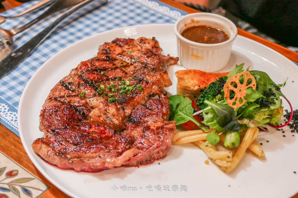 【新店美食】里拉6街義大利餐館|獨棟歐風義式餐廳有夠難訂,義大利麵只要200元,餐點多樣化又很平價,新店人都推這間,捷運小碧潭站 - 第20張圖 【新店美食】里拉6街義大利餐館|獨棟歐風義式餐廳有夠難訂,義大利麵只要200元,餐點多樣化又很平價,新店人都推這間,捷運小碧潭站