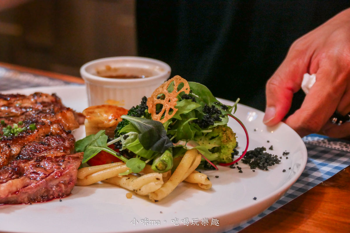 【新店美食】里拉6街義大利餐館|獨棟歐風義式餐廳有夠難訂,義大利麵只要200元,餐點多樣化又很平價,新店人都推這間,捷運小碧潭站 - 第22張圖 【新店美食】里拉6街義大利餐館|獨棟歐風義式餐廳有夠難訂,義大利麵只要200元,餐點多樣化又很平價,新店人都推這間,捷運小碧潭站