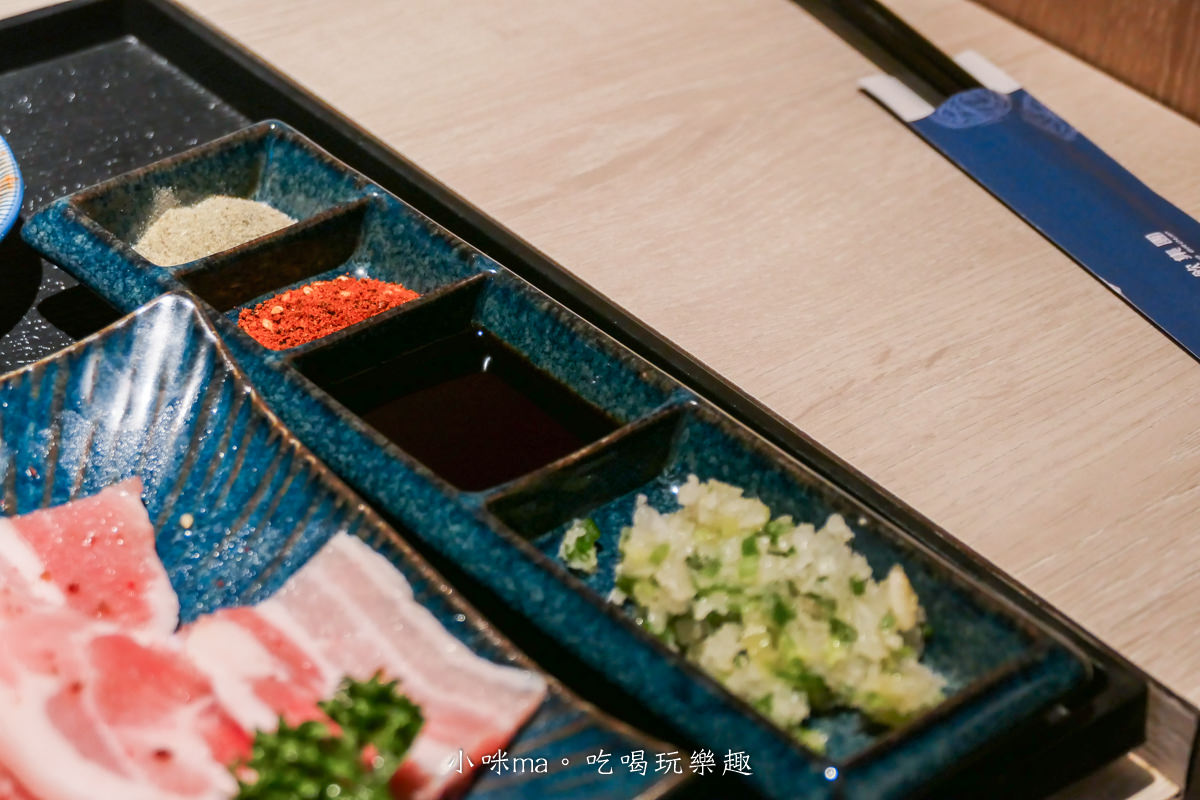 【一人燒肉推薦】燒肉Smile 內湖店|開到凌晨4點的一人燒肉店,想要大口吃肉自己就可以來,飲料、沙拉、冰品吃到飽,西湖捷運站美食 - 第21張圖 【一人燒肉推薦】燒肉Smile 內湖店|開到凌晨4點的一人燒肉店,想要大口吃肉自己就可以來,飲料、沙拉、冰品吃到飽,西湖捷運站美食