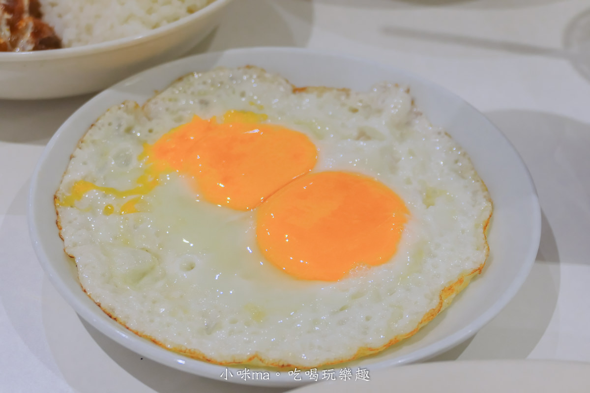 【赤峰街美食】cafe waku|waku waku插旗赤峰街,純白極簡老宅咖啡廳,三溫糖布丁、可朗芙必點,中山區美食 - 第13張圖 【赤峰街美食】cafe waku|waku waku插旗赤峰街,純白極簡老宅咖啡廳,三溫糖布丁、可朗芙必點,中山區美食