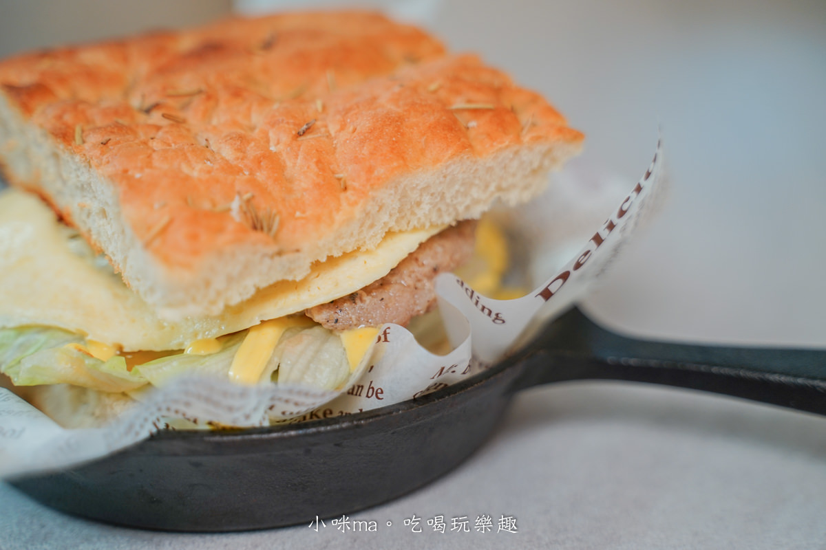 【新店咖啡廳甜點】晒渡咖啡 saiducafe|新店裕隆城附近質感寵物咖啡廳,仙氣爆棚布偶貓陪你喝下午茶,未客滿不限時喔,新店美食 - 第24張圖 【新店咖啡廳甜點】晒渡咖啡 saiducafe|新店裕隆城附近質感寵物咖啡廳,仙氣爆棚布偶貓陪你喝下午茶,未客滿不限時喔,新店美食
