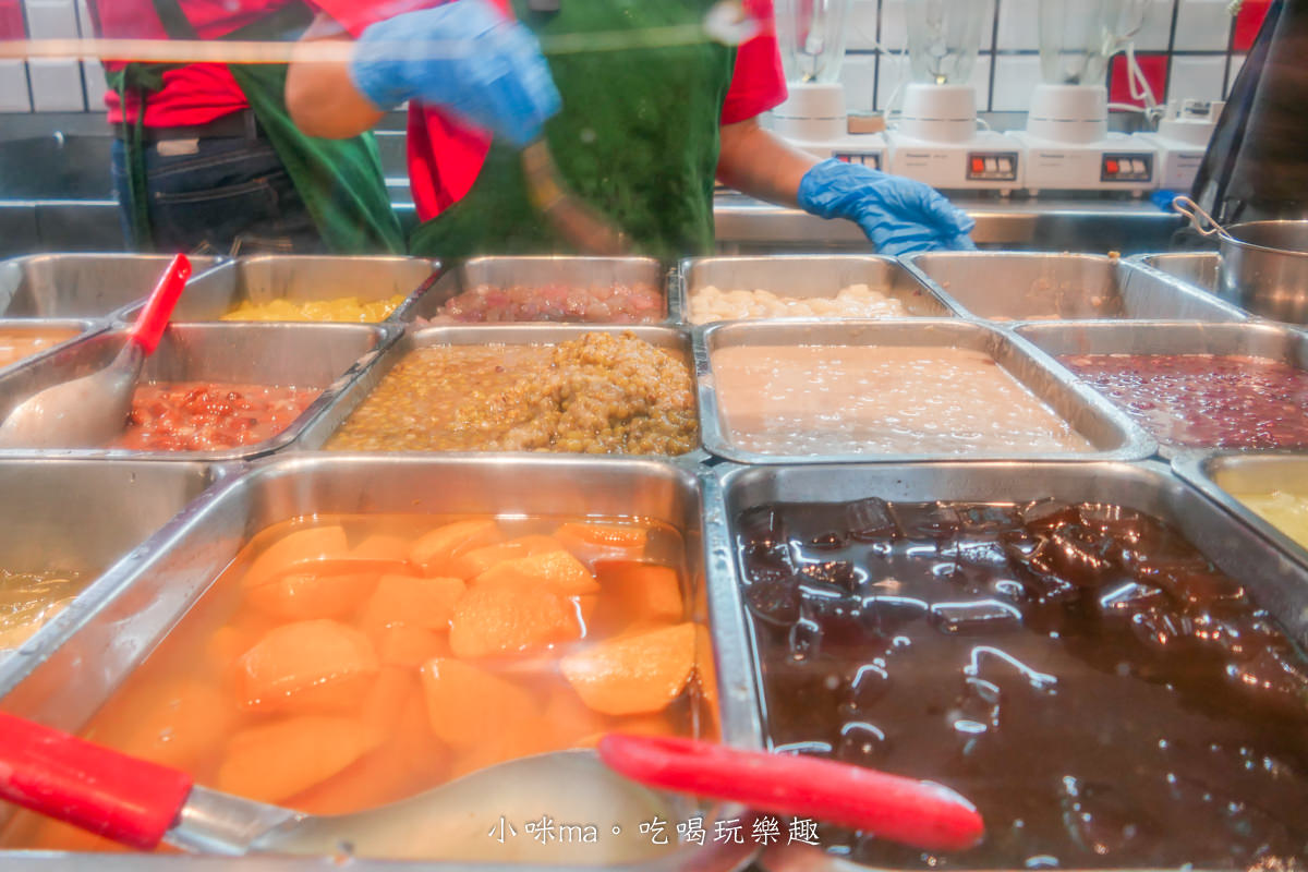 【台北萬華美食】龍都冰菓專業家|說到台北冰店誰沒吃過這間?! 百年老字號,八寶冰超強,附菜單 - 第9張圖 【台北萬華美食】龍都冰菓專業家|說到台北冰店誰沒吃過這間?! 百年老字號,八寶冰超強,附菜單