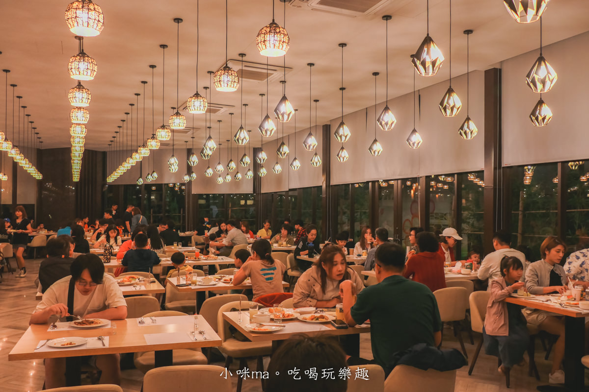 【宜蘭住宿】村却國際溫泉酒店｜房內就有雙湯池，頂樓星空酒吧獨攬宜蘭百萬夜景，早餐還能吃到下午兩點，一泊二食最划算