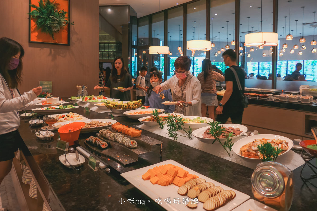 【宜蘭住宿】村却國際溫泉酒店｜房內就有雙湯池，頂樓星空酒吧獨攬宜蘭百萬夜景，早餐還能吃到下午兩點，一泊二食最划算