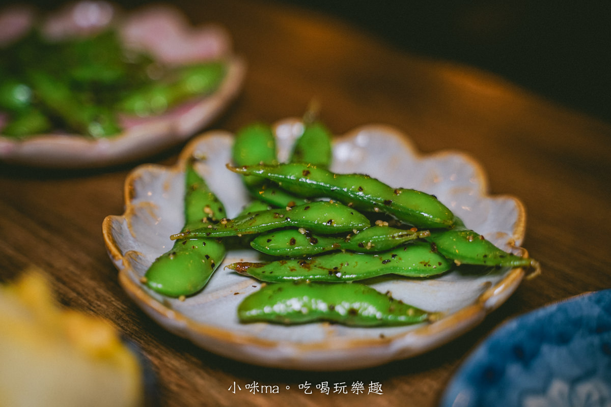 【台北居酒屋】炭吉郎居酒屋 台北店|板橋人氣居酒屋來台北設點啦!!職人燒烤、浮誇擺盤道道都是藝術,不訂位吃不到啦 - 第9張圖 【台北居酒屋】炭吉郎居酒屋 台北店|板橋人氣居酒屋來台北設點啦!!職人燒烤、浮誇擺盤道道都是藝術,不訂位吃不到啦