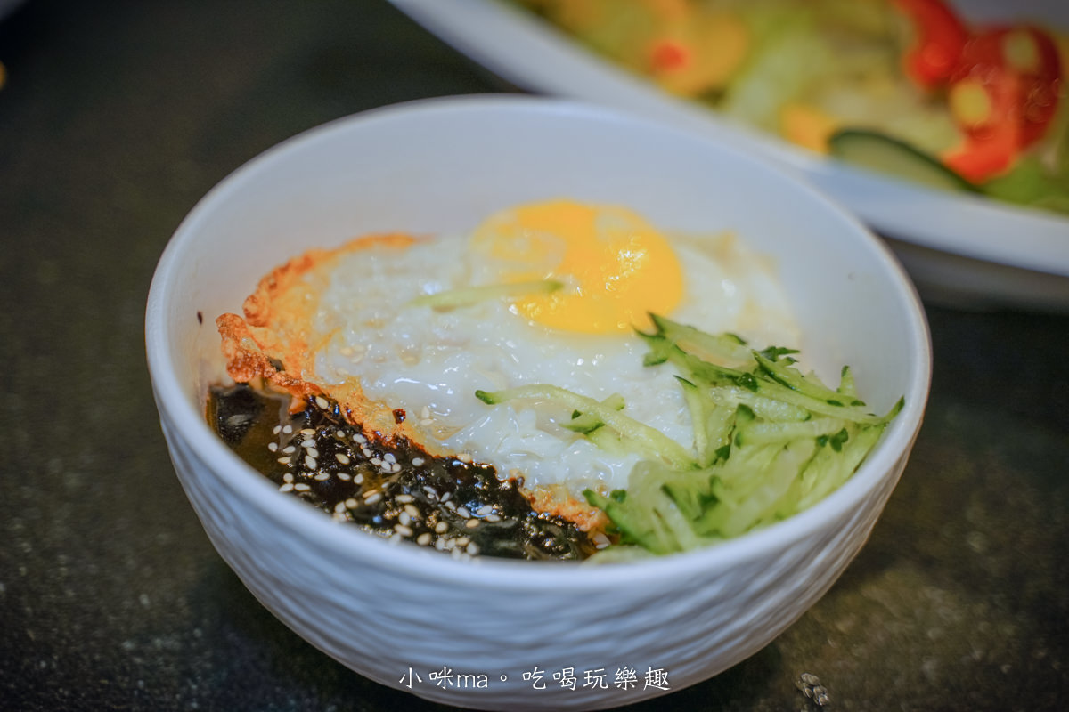 【市政府美食】朋月栻 韓吃一隻雞 微風信義店｜道地一隻雞火鍋，搭配超派海鮮桶，給你創新的韓式料理，台北韓式料理推薦