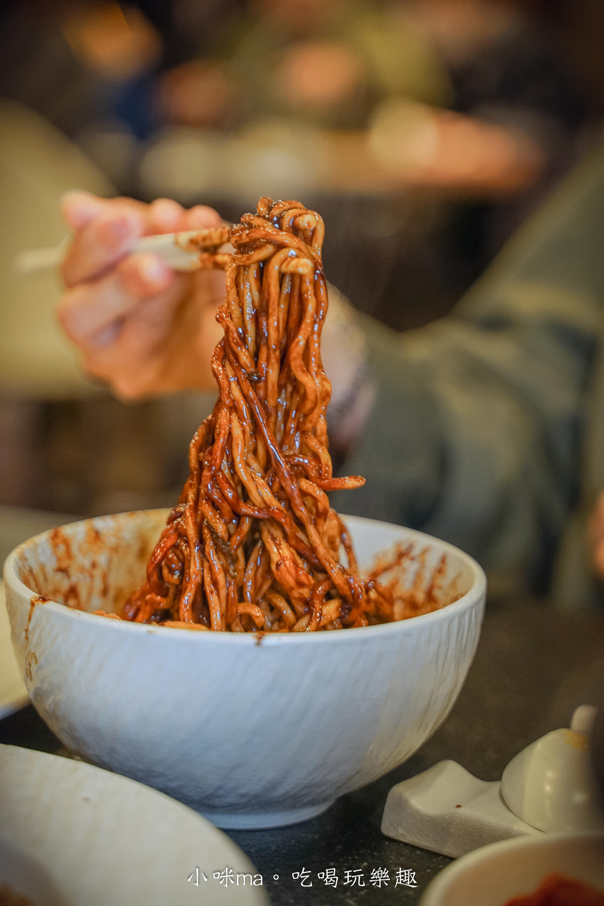 【市政府美食】朋月栻 韓吃一隻雞 微風信義店｜道地一隻雞火鍋，搭配超派海鮮桶，給你創新的韓式料理，台北韓式料理推薦