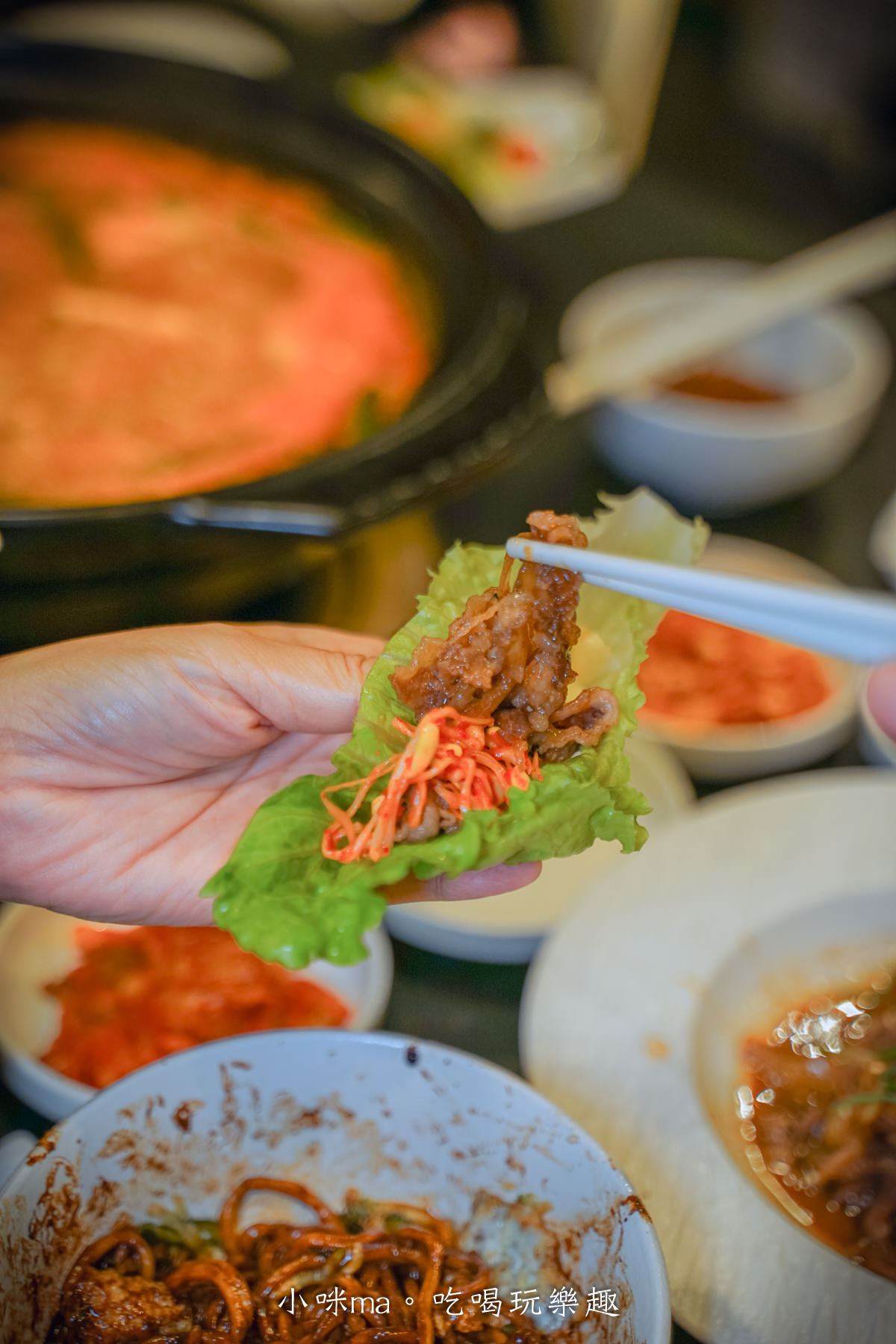 【市政府美食】朋月栻 韓吃一隻雞 微風信義店｜道地一隻雞火鍋，搭配超派海鮮桶，給你創新的韓式料理，台北韓式料理推薦
