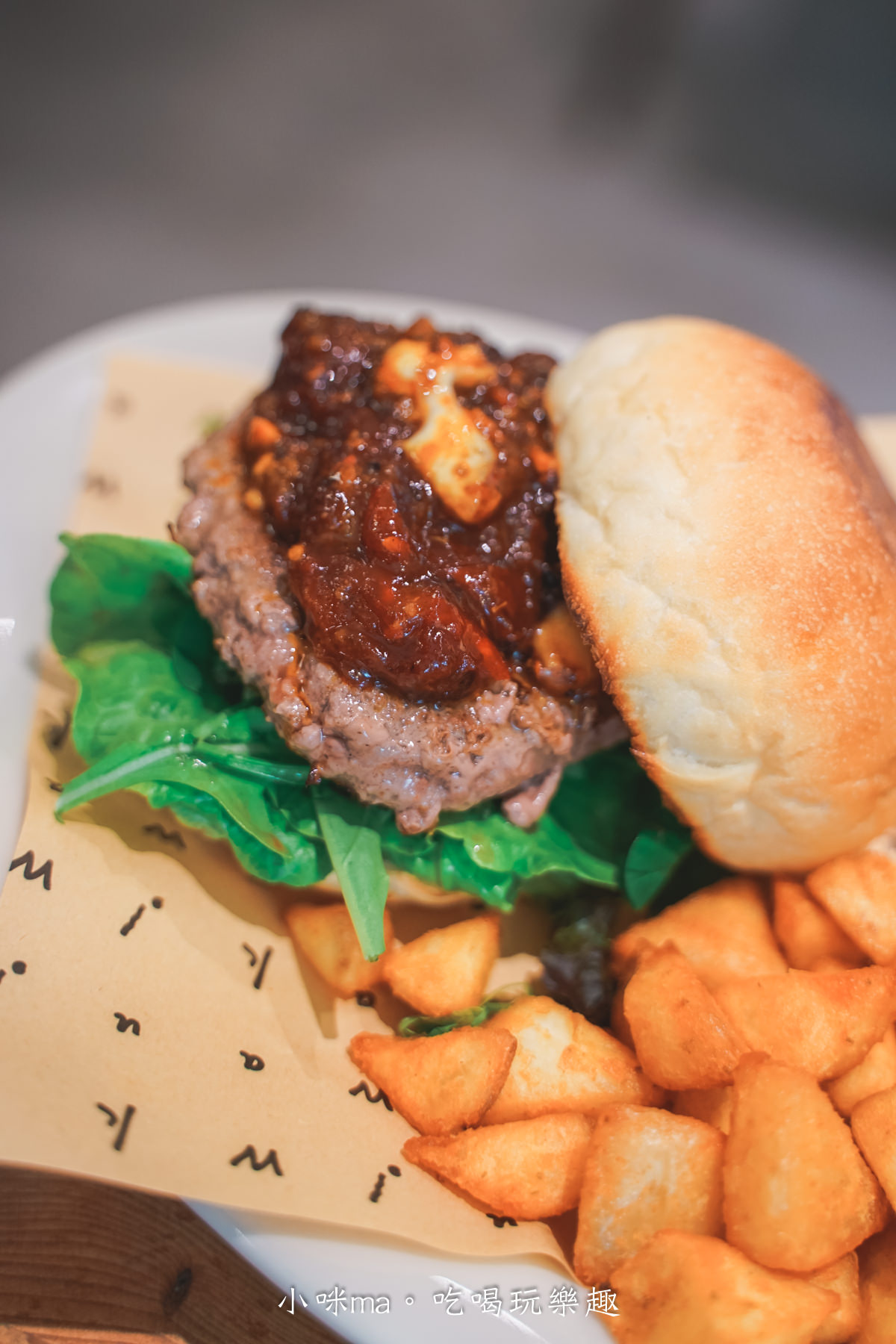 【台北美食】Waku⁺｜Waku旗艦店，burger、pasta、cafe通通吃的到，國父紀念館旁日系純白咖啡廳