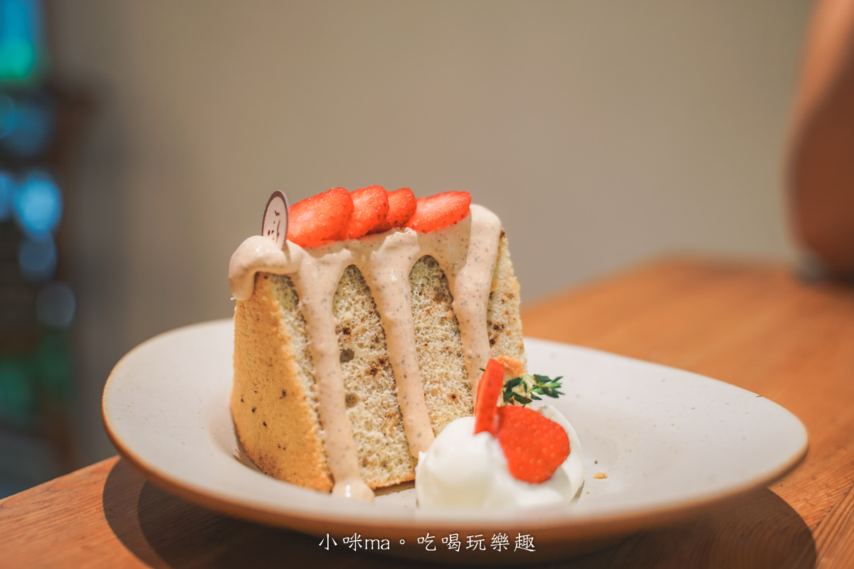 【台北美食】Waku⁺｜Waku旗艦店，burger、pasta、cafe通通吃的到，國父紀念館旁日系純白咖啡廳