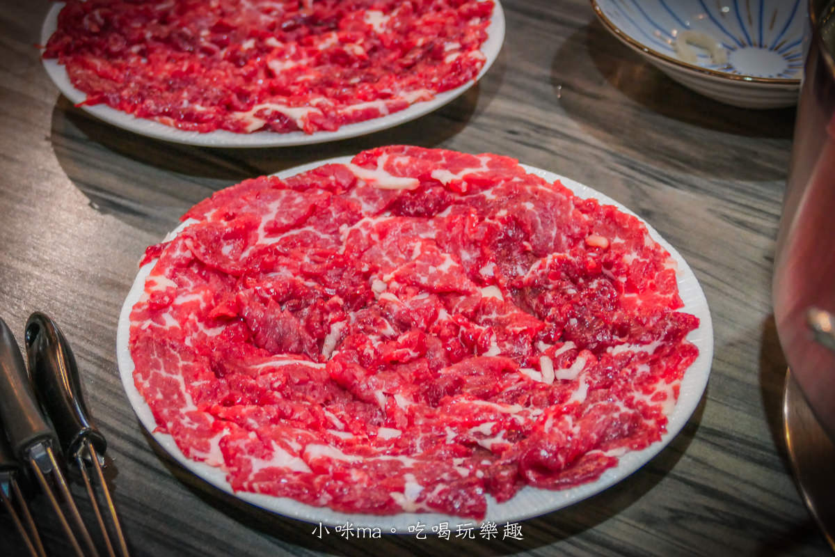 【台南火鍋】牛五蔵-肉鍋 x 塩ホルモン|2022、2023米其林指南推薦,現切溫體牛火鍋,劉家莊二代火鍋概念店,台南美食 - 第24張圖 【台南火鍋】牛五蔵-肉鍋 x 塩ホルモン|2022、2023米其林指南推薦,現切溫體牛火鍋,劉家莊二代火鍋概念店,台南美食