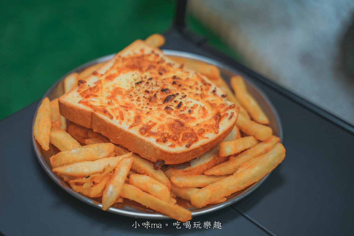 【國父紀念館美食】本質煮藝 Born to EAT｜女孩們衝起來！絕美綠洲仙人掌露營風餐廳，舒芙蕾配上百香果，怎麼這麼搭！