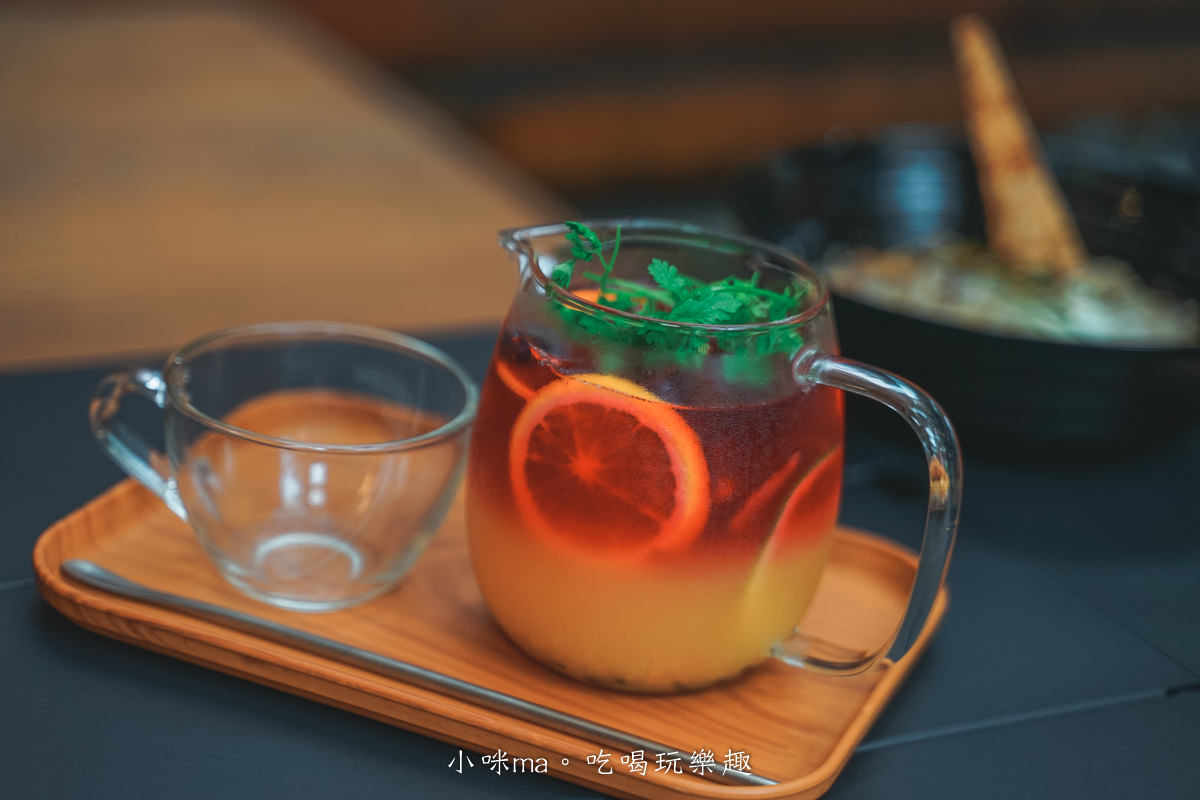 【國父紀念館美食】本質煮藝 Born to EAT｜女孩們衝起來！絕美綠洲仙人掌露營風餐廳，舒芙蕾配上百香果，怎麼這麼搭！