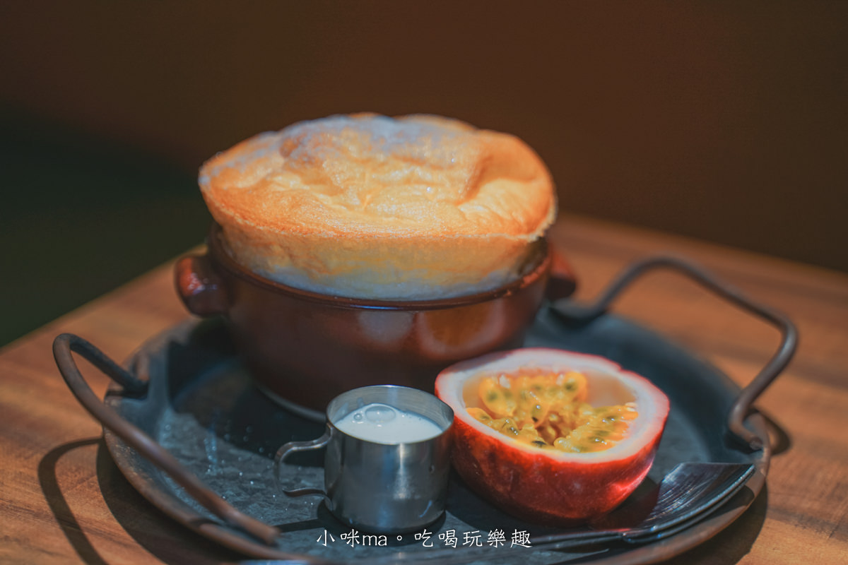 【國父紀念館美食】本質煮藝 Born to EAT｜女孩們衝起來！絕美綠洲仙人掌露營風餐廳，舒芙蕾配上百香果，怎麼這麼搭！