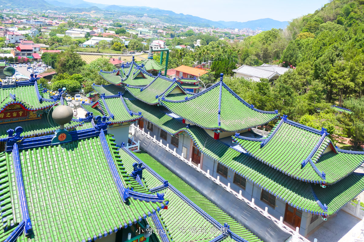 【南投景點】寶湖宮天地堂地母廟|台版青瓦台,埔里最壯觀的廟宇!風靡ig打卡熱點 - 第15張圖 【南投景點】寶湖宮天地堂地母廟|台版青瓦台,埔里最壯觀的廟宇!風靡ig打卡熱點