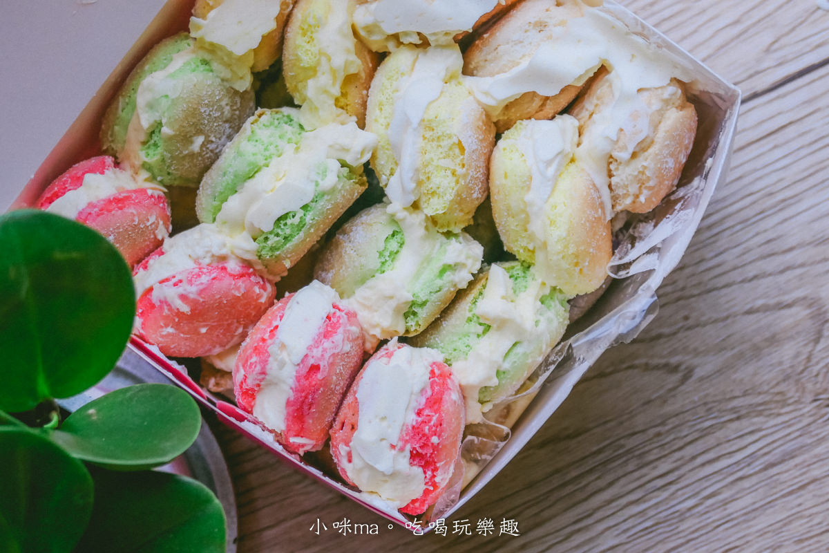 【南投美食】惠豐麵包店｜巨無霸台式馬卡龍，七彩顏色有夠吸睛！埔里第三市場隱藏美食，會膩口但好拍！