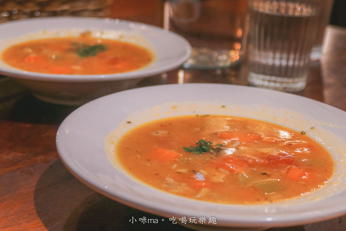 【內湖聚餐推薦】淬義 Pizzeria & Trattoria Tre｜主推正統拿坡里手工披薩，連外國人都覺得好吃！內湖最好吃的義大利麵/包場服務