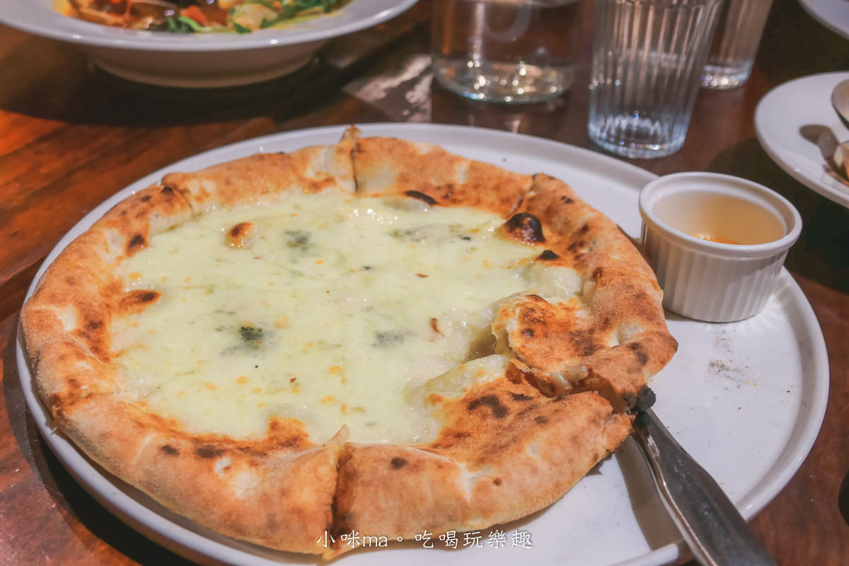 【內湖聚餐推薦】淬義 Pizzeria & Trattoria Tre｜主推正統拿坡里手工披薩，連外國人都覺得好吃！內湖最好吃的義大利麵/包場服務