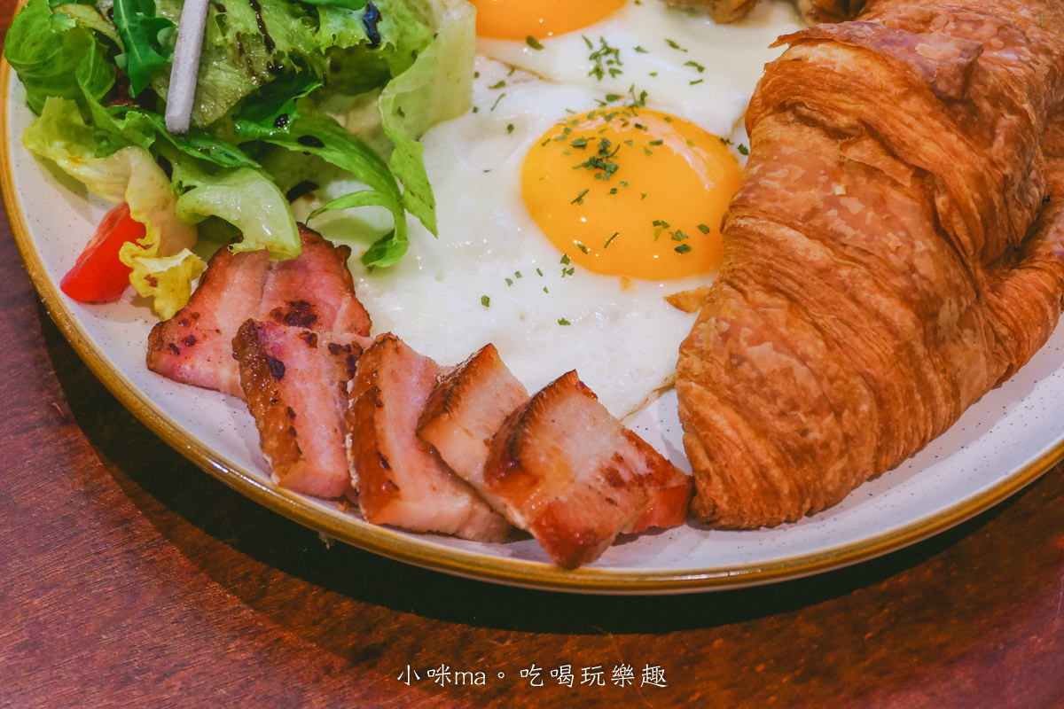 【信義安和站咖啡廳】LOST and Found|開幕至今夯到不行,好拍的阿芙佳朵一定要來一杯!!寵物友善餐廳 / 菜單 / 插座咖啡廳 - 第14張圖 【信義安和站咖啡廳】LOST and Found|開幕至今夯到不行,好拍的阿芙佳朵一定要來一杯!!寵物友善餐廳 / 菜單 / 插座咖啡廳