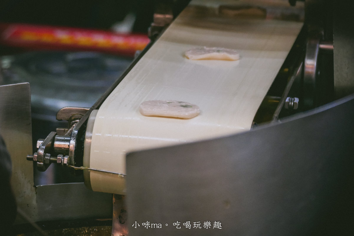 【基隆廟口美食】一口吃天婦羅|現點現炸Q脆天婦羅!搭靈魂醬汁、小黃瓜絕配,基隆美食 - 第6張圖 【基隆廟口美食】一口吃天婦羅|現點現炸Q脆天婦羅!搭靈魂醬汁、小黃瓜絕配,基隆美食