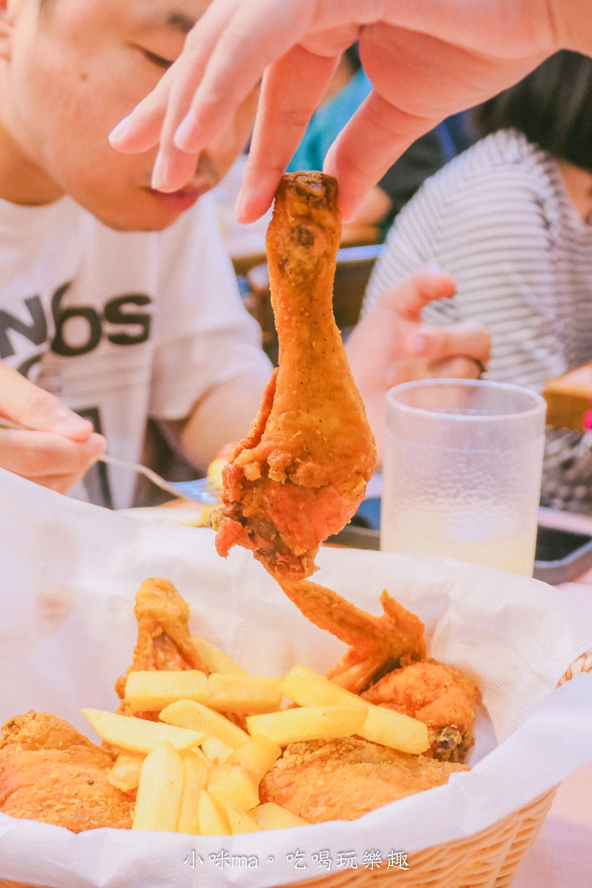 【國父紀念館美食】蘇阿姨比薩屋|365天 沒有一天不排隊!不只比薩、炸雞很強,肉醬麵也好吃 - 第18張圖 【國父紀念館美食】蘇阿姨比薩屋|365天 沒有一天不排隊!不只比薩、炸雞很強,肉醬麵也好吃