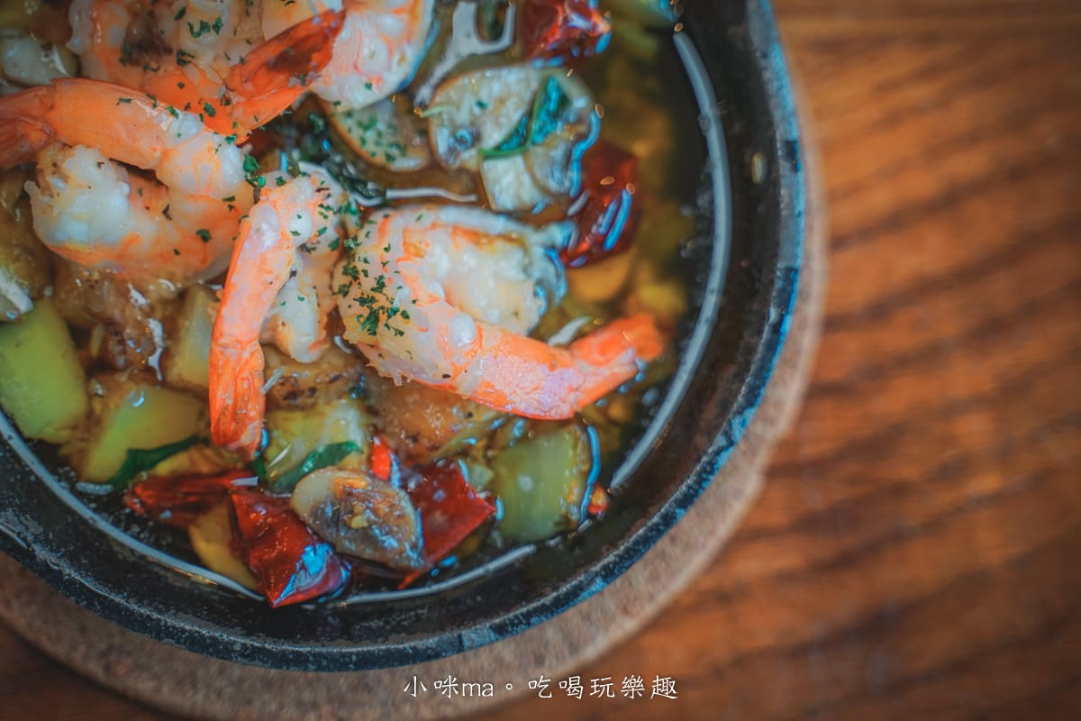 【東區美食】PAUL法國麵包甜點沙龍 台北仁愛店|彷彿巴黎街頭旁的法式小餐館,美味料理加上超人氣草莓千層派,來場慵懶的法式饗宴,捷運忠孝敦化站 - 第10張圖 【東區美食】PAUL法國麵包甜點沙龍 台北仁愛店|彷彿巴黎街頭旁的法式小餐館,美味料理加上超人氣草莓千層派,來場慵懶的法式饗宴,捷運忠孝敦化站