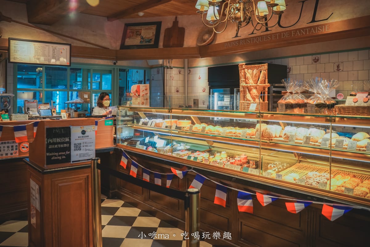 【東區美食】PAUL法國麵包甜點沙龍 台北仁愛店|彷彿巴黎街頭旁的法式小餐館,美味料理加上超人氣草莓千層派,來場慵懶的法式饗宴,捷運忠孝敦化站 - 第3張圖 【東區美食】PAUL法國麵包甜點沙龍 台北仁愛店|彷彿巴黎街頭旁的法式小餐館,美味料理加上超人氣草莓千層派,來場慵懶的法式饗宴,捷運忠孝敦化站