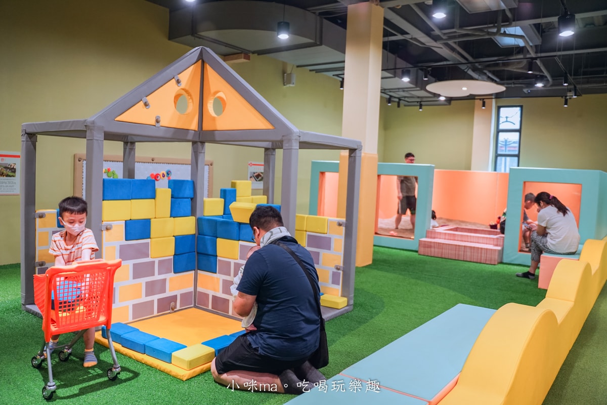 【南投美食】魯魯札札咖啡親子館｜日月潭最棒的親子餐廳，電動車、體能系列、球池玩不膩，餐點也爆好吃，日月潭美食
