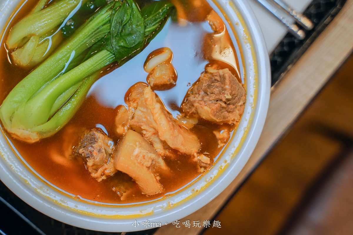 【南投美食】魯魯札札咖啡親子館｜日月潭最棒的親子餐廳，電動車、體能系列、球池玩不膩，餐點也爆好吃，日月潭美食