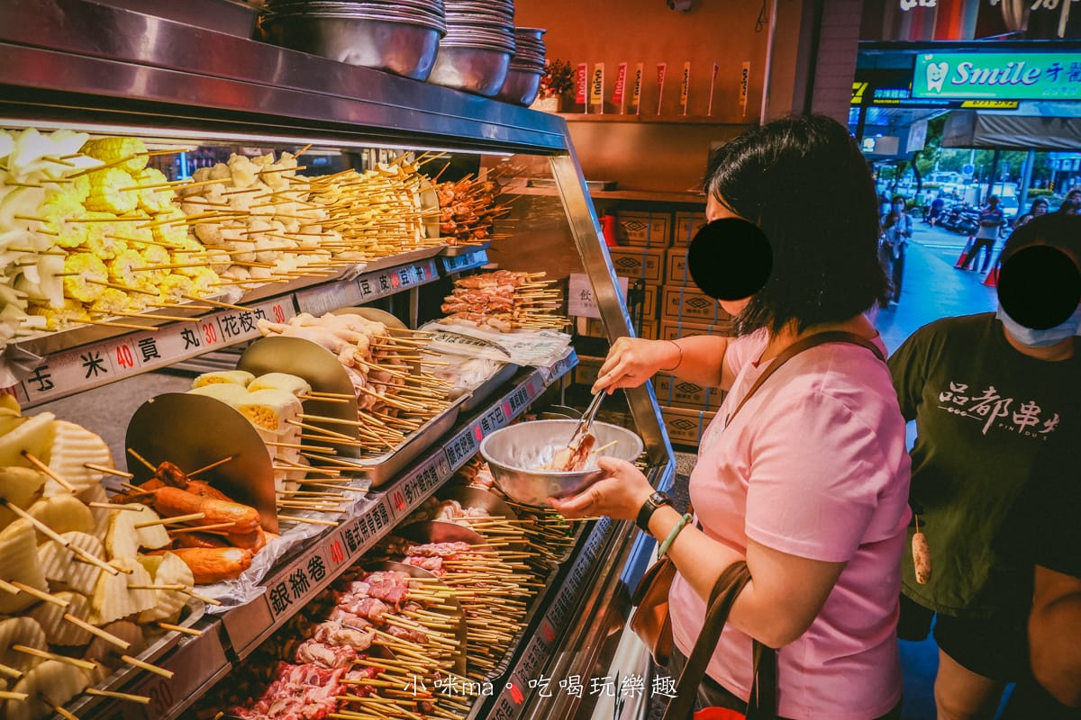 【東區美食】品都串燒攤-忠孝店|台北東區超強不限時串燒,銅板價、炭火直烤,365天都要排隊,台北宵夜推薦 - 第23張圖 【東區美食】品都串燒攤-忠孝店|台北東區超強不限時串燒,銅板價、炭火直烤,365天都要排隊,台北宵夜推薦