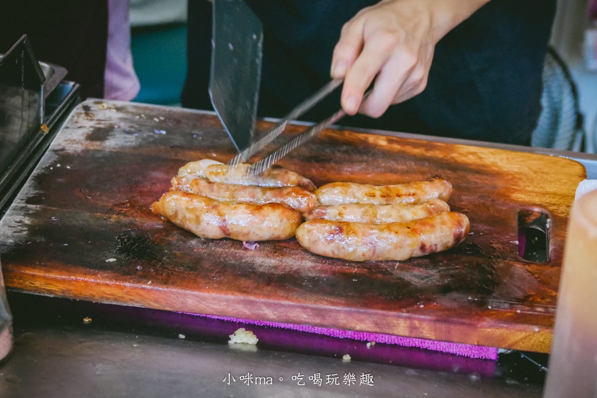 【澎湖美食】阿豹香腸攤｜在地人激推的排隊小吃，結果米腸才是必吃經典，內含菜單、價格