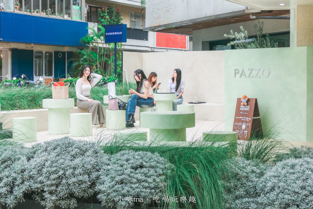 【國父紀念館美食】OUVERT SEOUL TAIPEI|主打38cm巨大可頌韓國咖啡廳插旗東區,結合UR LIVING生活美學選品店,時尚、美食一站式體驗 - 第7張圖 【國父紀念館美食】OUVERT SEOUL TAIPEI|主打38cm巨大可頌韓國咖啡廳插旗東區,結合UR LIVING生活美學選品店,時尚、美食一站式體驗