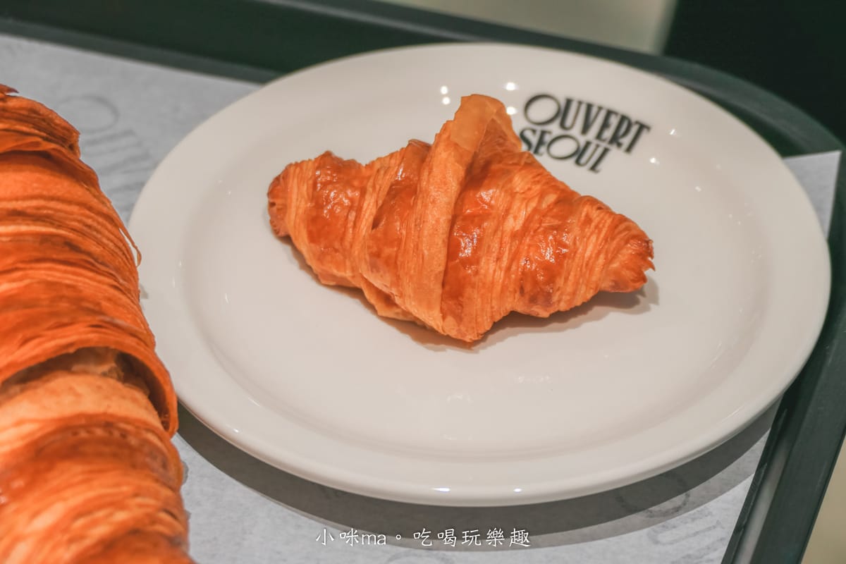 【國父紀念館美食】OUVERT SEOUL TAIPEI|主打38cm巨大可頌韓國咖啡廳插旗東區,結合UR LIVING生活美學選品店,時尚、美食一站式體驗 - 第15張圖 【國父紀念館美食】OUVERT SEOUL TAIPEI|主打38cm巨大可頌韓國咖啡廳插旗東區,結合UR LIVING生活美學選品店,時尚、美食一站式體驗