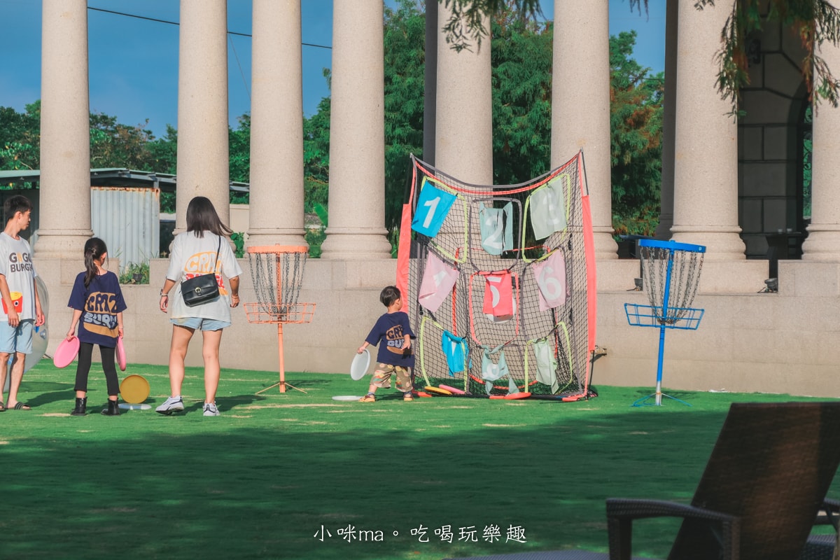 【礁溪住宿】白宮渡假勝地｜宜蘭最超值親子飯店，大型氣墊床、泳池、大草皮、電動車、大浴池通包啦，礁溪親子飯店 / 宜蘭包棟