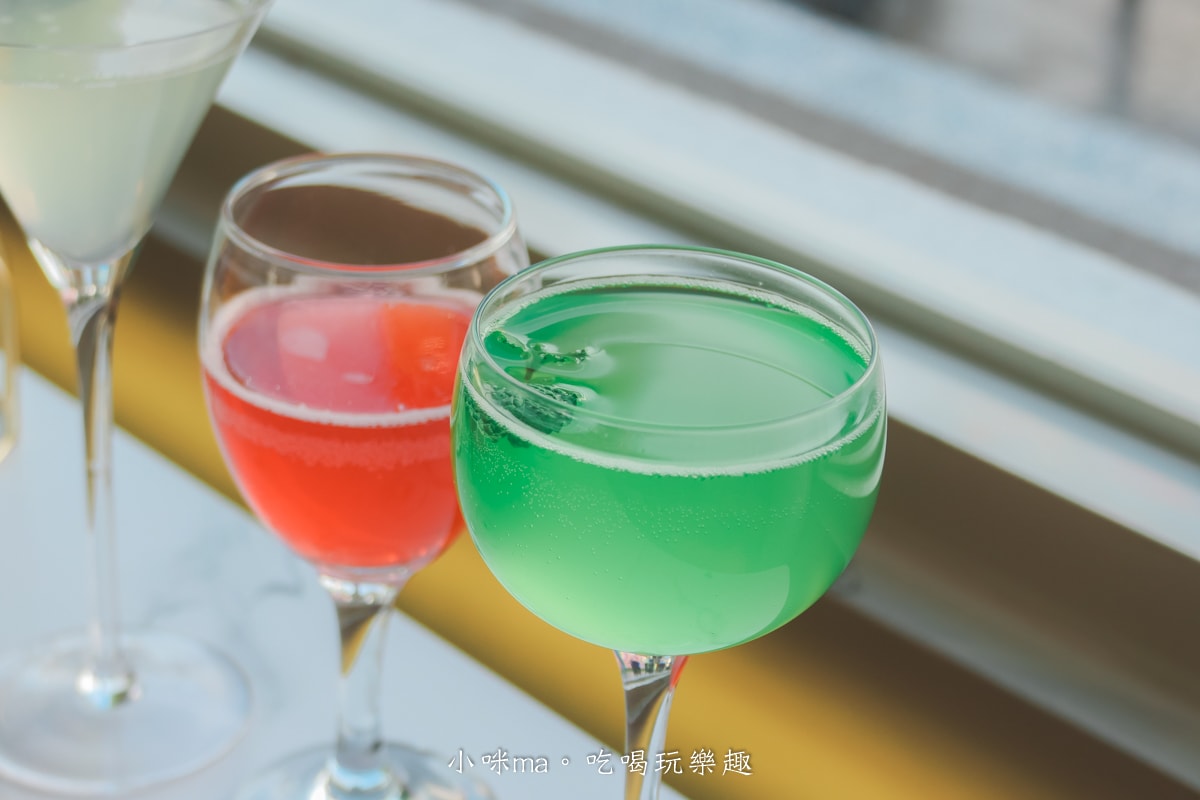【礁溪住宿】白宮渡假勝地｜宜蘭最超值親子飯店，大型氣墊床、泳池、大草皮、電動車、大浴池通包啦，礁溪親子飯店 / 宜蘭包棟