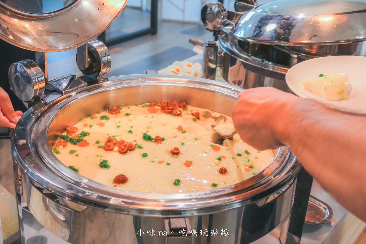 【礁溪住宿】白宮渡假勝地｜宜蘭最超值親子飯店，大型氣墊床、泳池、大草皮、電動車、大浴池通包啦，礁溪親子飯店 / 宜蘭包棟
