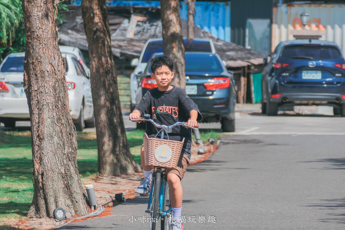 【礁溪住宿】白宮渡假勝地｜宜蘭最超值親子飯店，大型氣墊床、泳池、大草皮、電動車、大浴池通包啦，礁溪親子飯店 / 宜蘭包棟