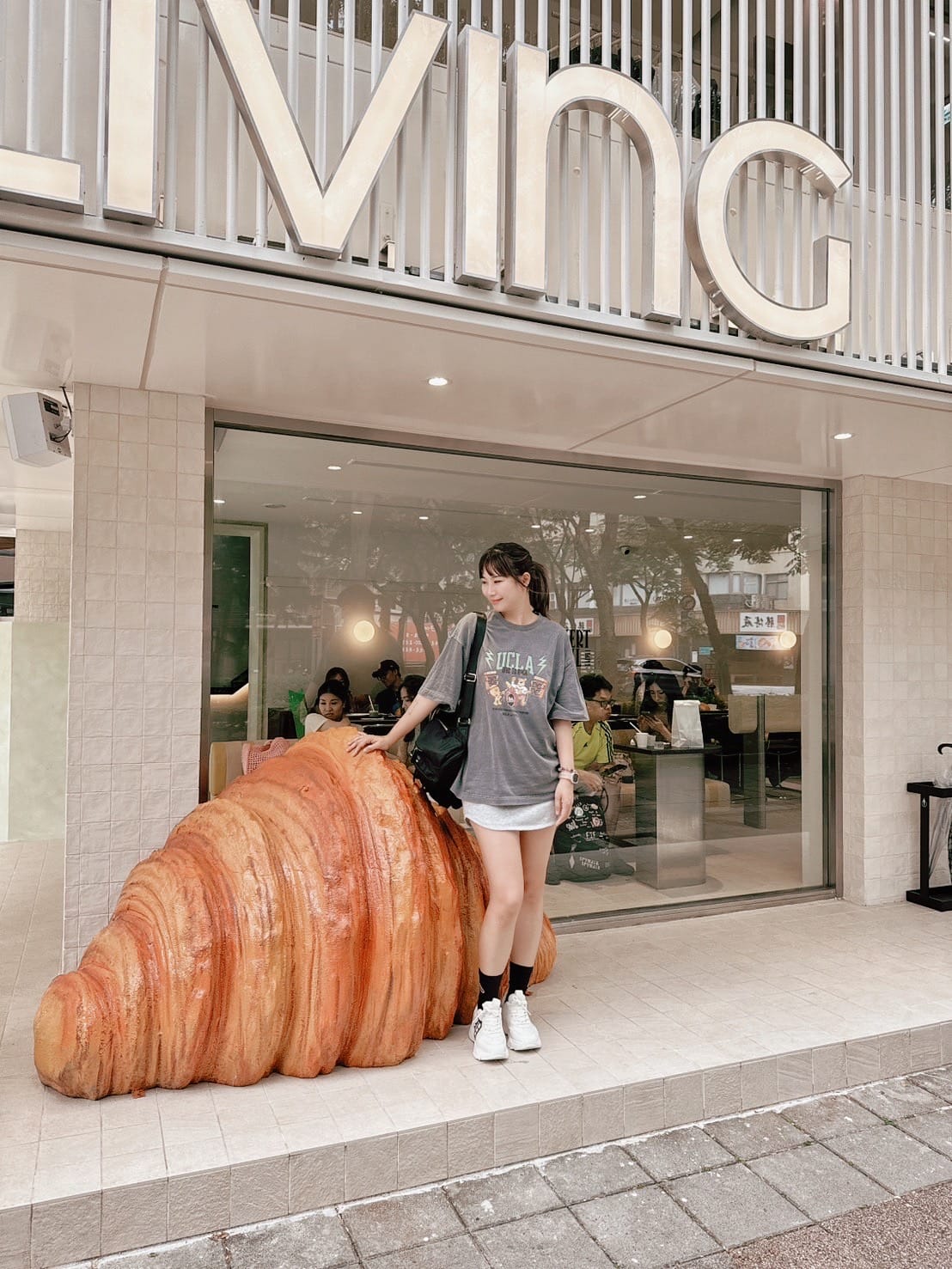 【國父紀念館美食】OUVERT SEOUL TAIPEI|主打38cm巨大可頌韓國咖啡廳插旗東區,結合UR LIVING生活美學選品店,時尚、美食一站式體驗 - 第18張圖 【國父紀念館美食】OUVERT SEOUL TAIPEI|主打38cm巨大可頌韓國咖啡廳插旗東區,結合UR LIVING生活美學選品店,時尚、美食一站式體驗