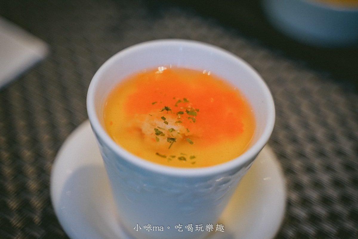 【士林鐵板燒】潼鐵板燒 至善店｜和牛搭配一整隻龍蝦，這個鐵板燒太威了，隱身森林當中，台北最美的鐵板燒餐廳，台北鐵板燒餐廳