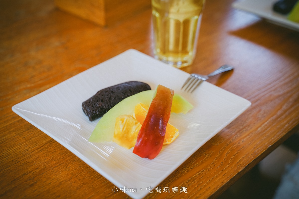 【士林鐵板燒】潼鐵板燒 至善店｜和牛搭配一整隻龍蝦，這個鐵板燒太威了，隱身森林當中，台北最美的鐵板燒餐廳，台北鐵板燒餐廳