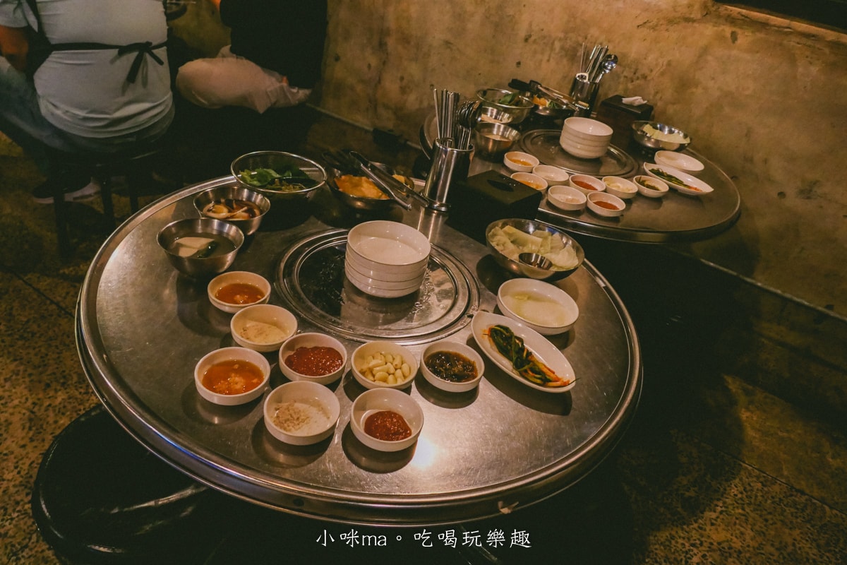【釜山美食】釜山宅烤肉｜歐巴幫你烤肉~超香，超厚豬五花+酸白菜涮嘴解膩，來釜山必訪的歐巴燒肉