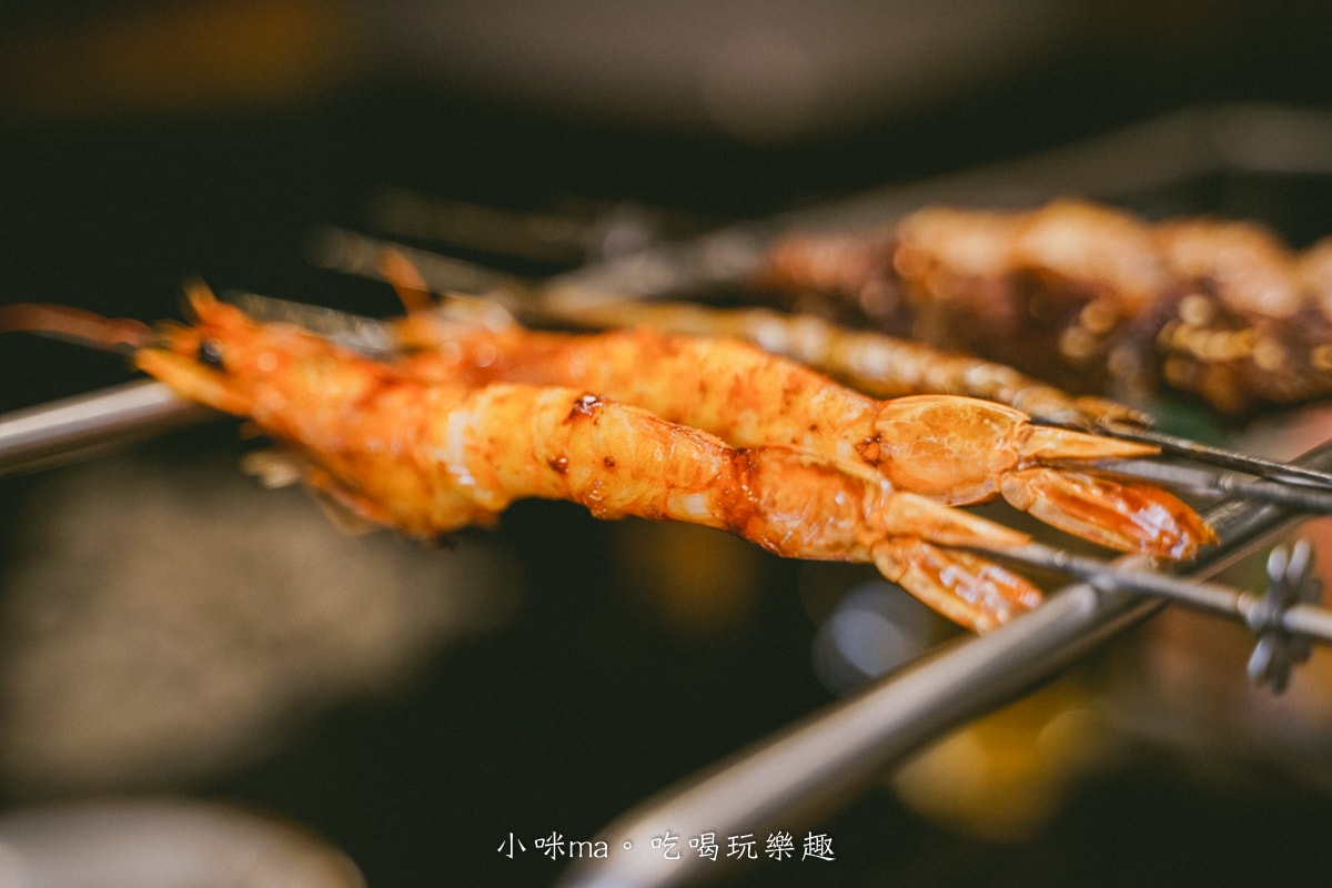 【中山區居酒屋】一起烤串｜懶得烤嗎?! 自動烤串完全不用動手，只要動口開吃就好，各類海鮮、炸物通通點的到