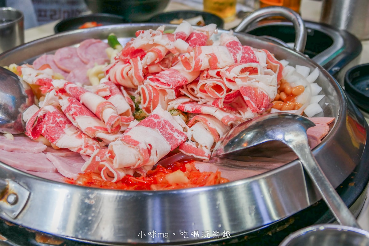 【釜山美食】金剛部隊鍋 西面樂天店|韓國泡麵、白飯通通免費吃到飽,CP值爆表耶 - 第16張圖 【釜山美食】金剛部隊鍋 西面樂天店|韓國泡麵、白飯通通免費吃到飽,CP值爆表耶