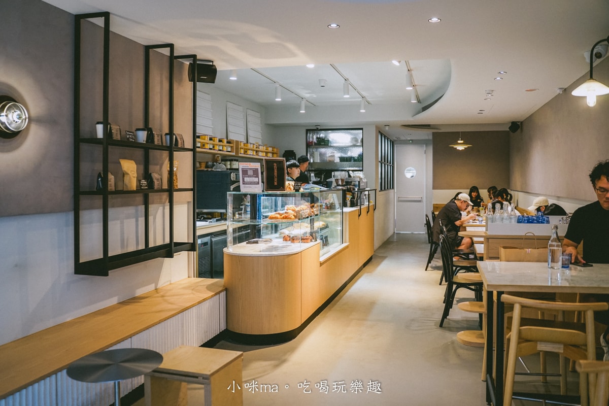 【赤峰街美食】Supranormal Bakery Cafe 赤峰店|赤峰街不限時咖啡廳,澳式早午餐、蛋塔、西瓜蛋糕必點,中山區早午餐 - 第3張圖 【赤峰街美食】Supranormal Bakery Cafe 赤峰店|赤峰街不限時咖啡廳,澳式早午餐、蛋塔、西瓜蛋糕必點,中山區早午餐