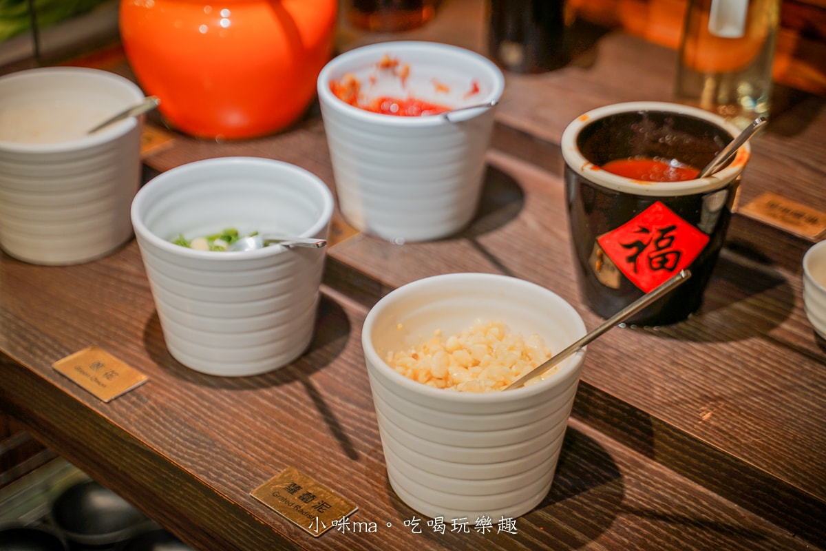 【公館涮涮鍋】宮綺火鍋 公館店|329元起吃的到大份量肉品、海鮮,蔬食bar、Hershey’s巧克力冰沙、大苑子芒果冰沙吃到飽,不收服務費 - 第10張圖 【公館涮涮鍋】宮綺火鍋 公館店|329元起吃的到大份量肉品、海鮮,蔬食bar、Hershey’s巧克力冰沙、大苑子芒果冰沙吃到飽,不收服務費