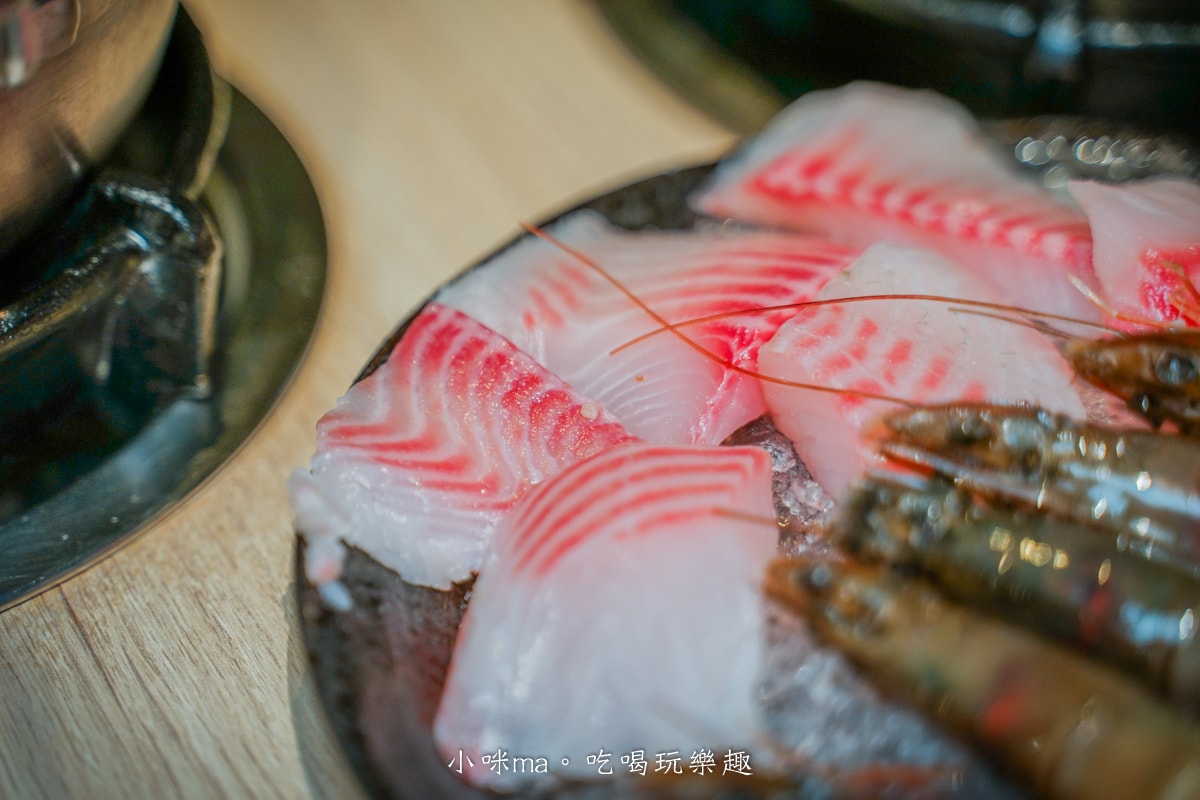 【公館涮涮鍋】宮綺火鍋 公館店|329元起吃的到大份量肉品、海鮮,蔬食bar、Hershey’s巧克力冰沙、大苑子芒果冰沙吃到飽,不收服務費 - 第28張圖 【公館涮涮鍋】宮綺火鍋 公館店|329元起吃的到大份量肉品、海鮮,蔬食bar、Hershey’s巧克力冰沙、大苑子芒果冰沙吃到飽,不收服務費